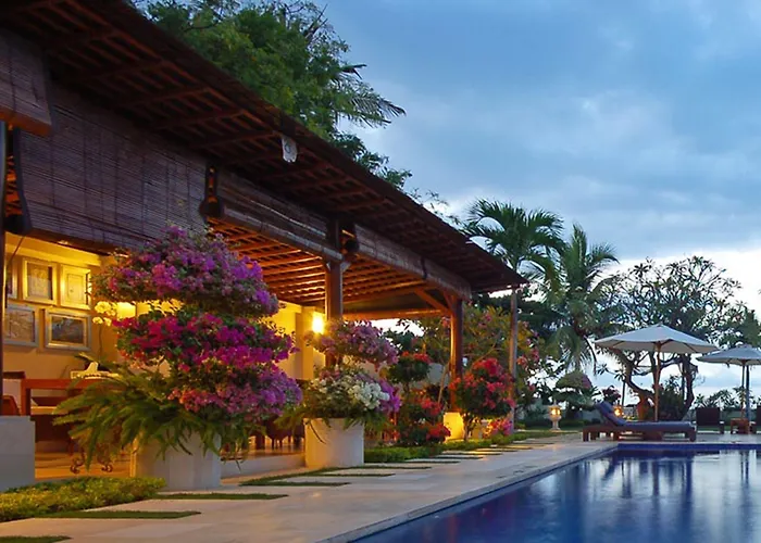 Frangipani 3* Lovina