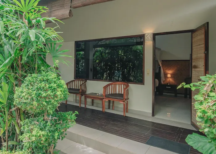 Frangipani 3* Lovina